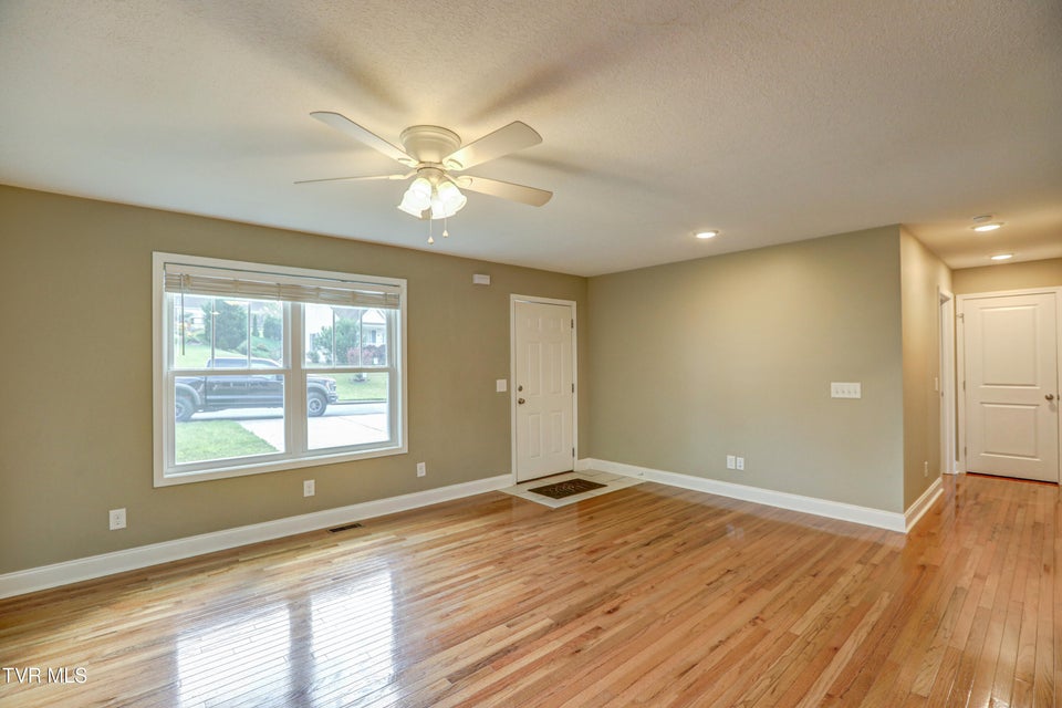 Photo #7: 136 Wilkshire Place