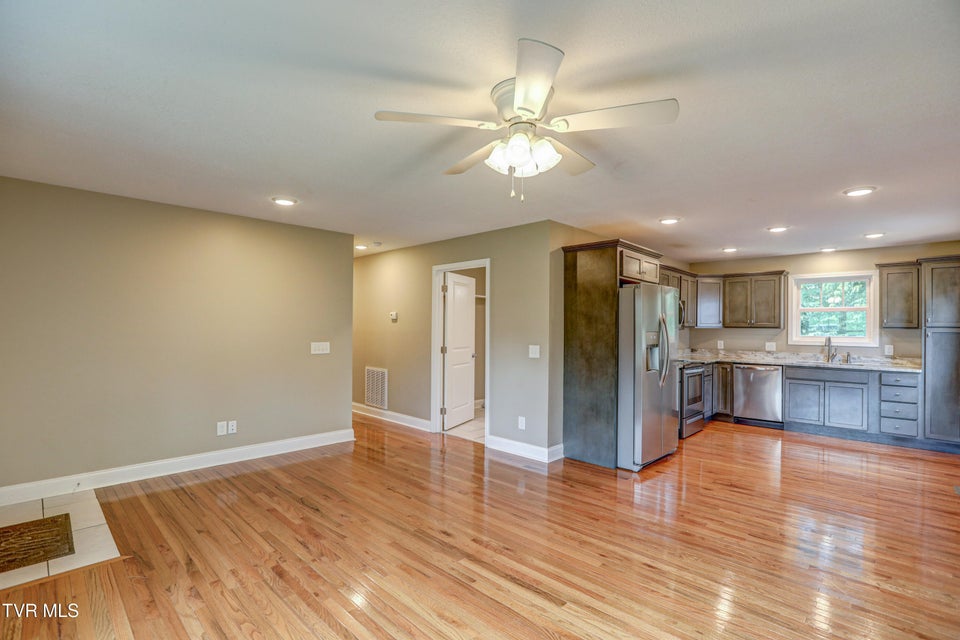 Photo #8: 136 Wilkshire Place