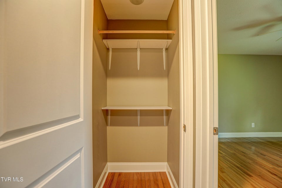 Photo #25: 136 Wilkshire Place