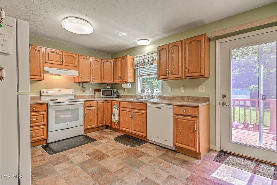 Photo #10: 116 Regency Drive