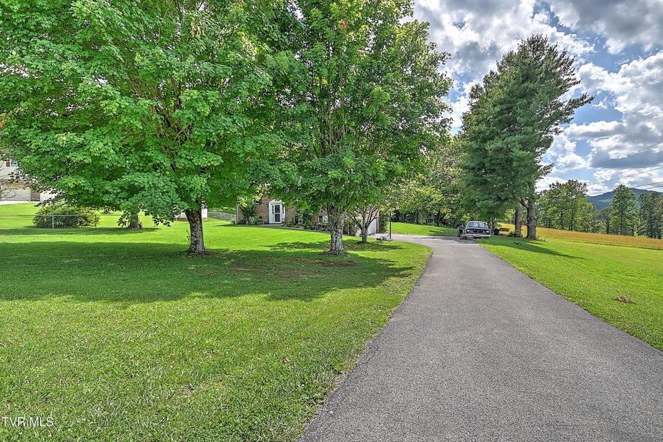 Photo #25: 116 Regency Drive