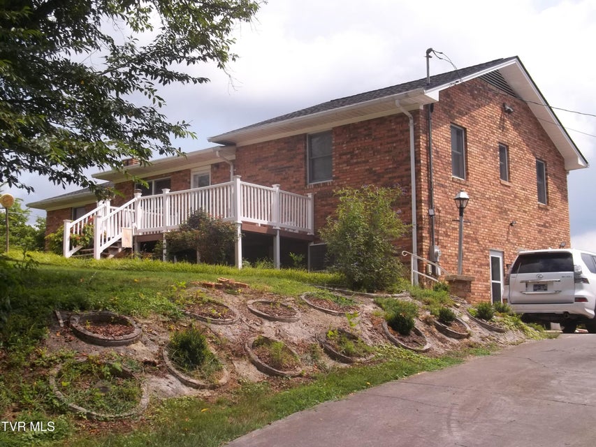 Photo #7: 313 Milburn Avenue