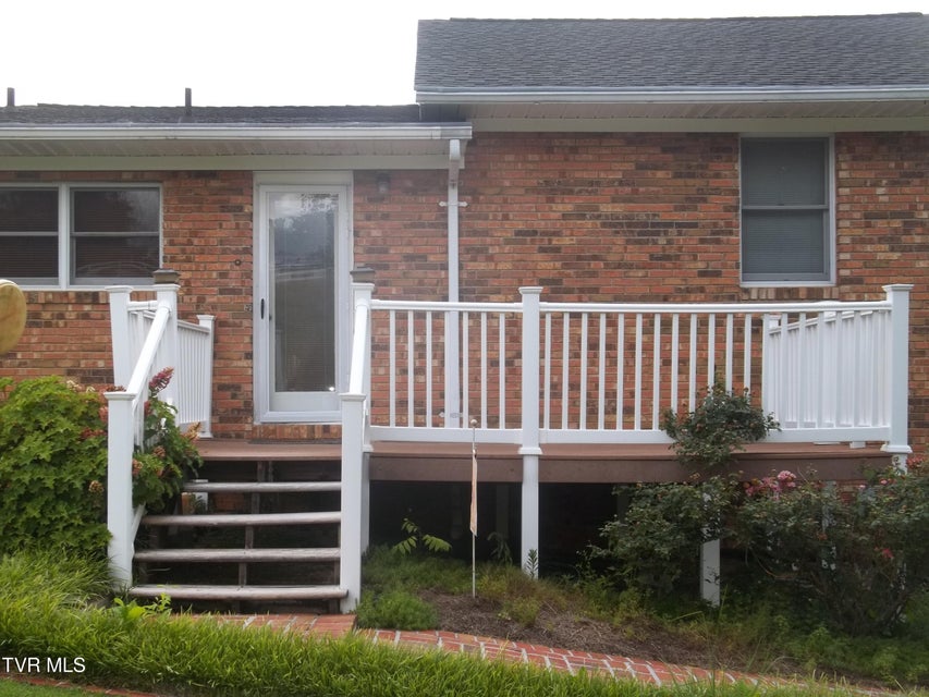Photo #9: 313 Milburn Avenue
