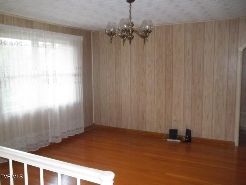 Photo #17: 313 Milburn Avenue