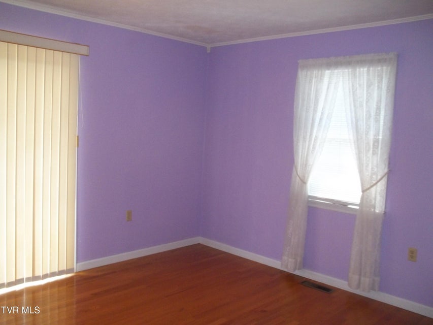 Photo #31: 313 Milburn Avenue