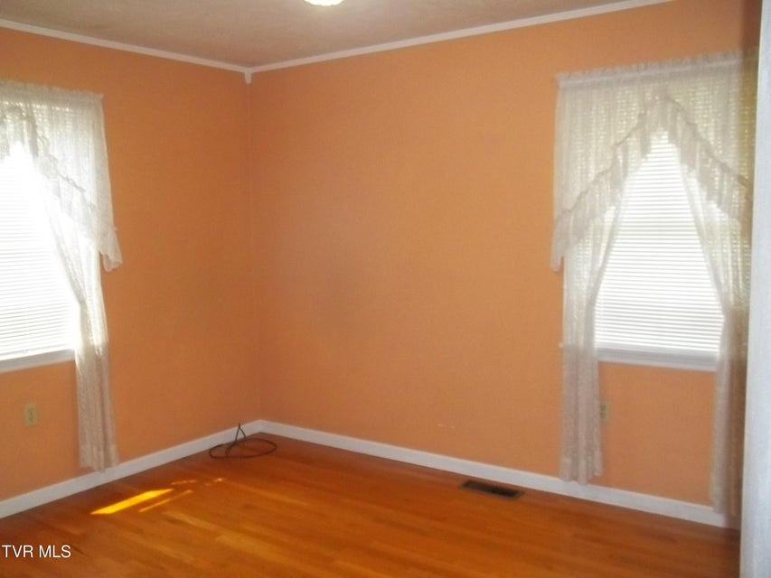 Photo #34: 313 Milburn Avenue
