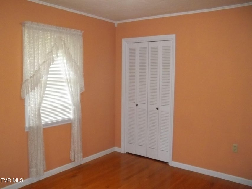 Photo #35: 313 Milburn Avenue