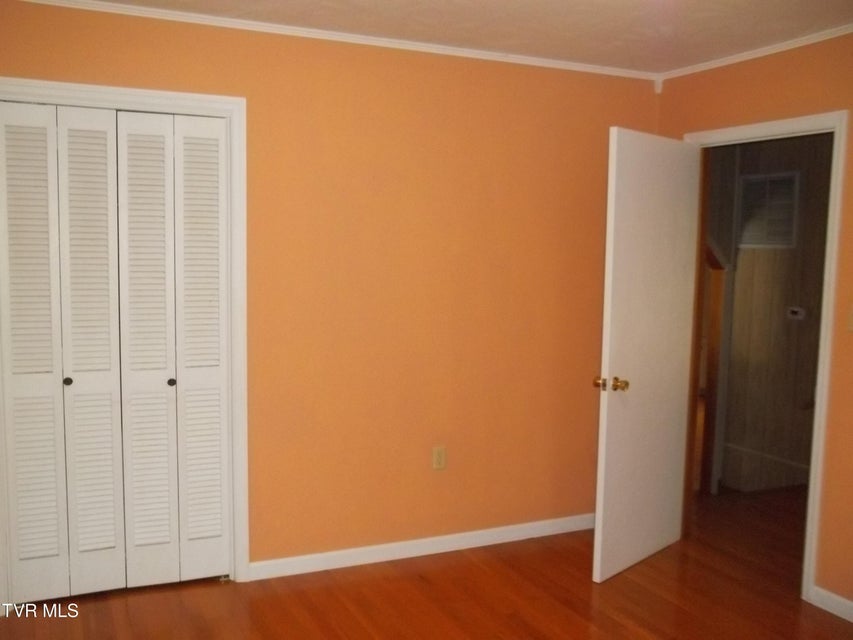 Photo #37: 313 Milburn Avenue