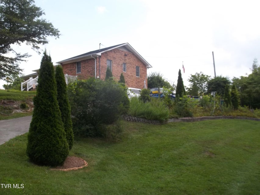 Photo #57: 313 Milburn Avenue