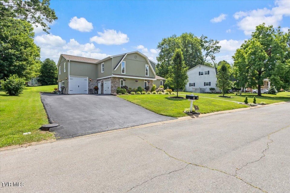 Photo #4: 1207 Tanglewood Drive