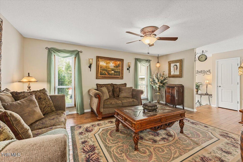Photo #8: 1207 Tanglewood Drive