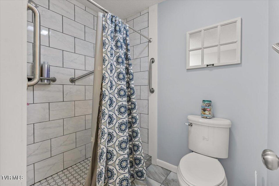 Photo #42: 1207 Tanglewood Drive