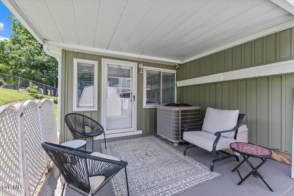 Photo #54: 1207 Tanglewood Drive