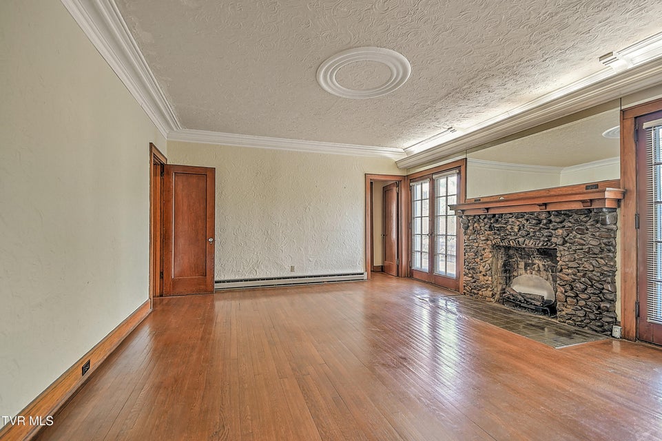 Photo #32: 1027 Summer Street