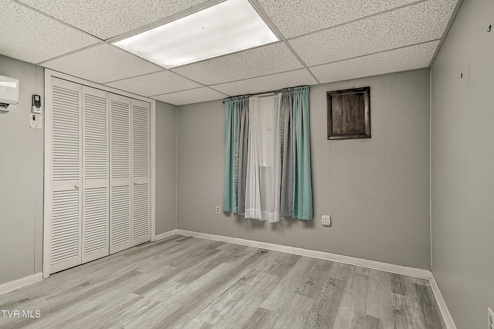 Photo #55: 1027 Summer Street
