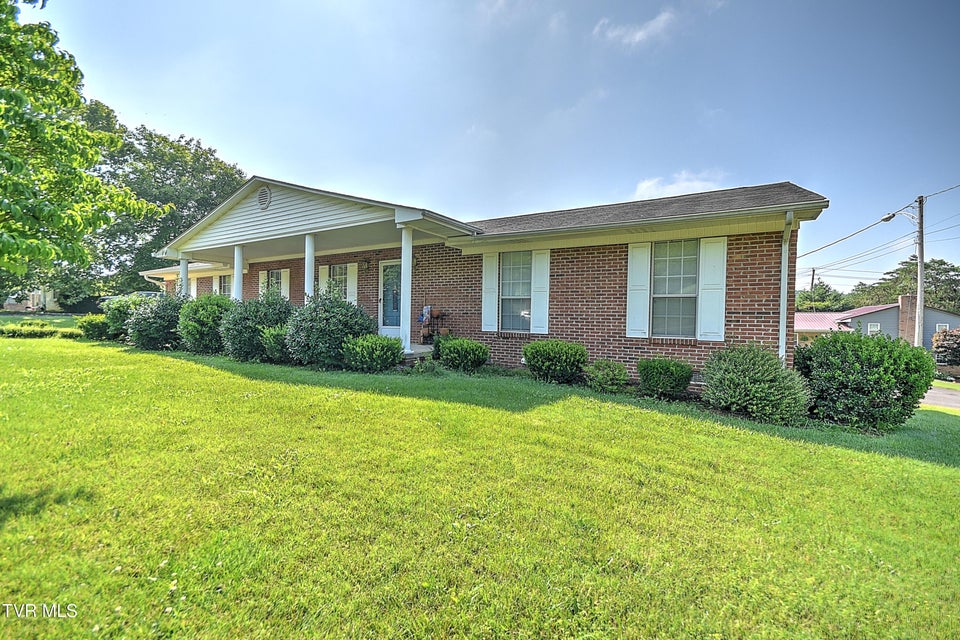 Photo #2: 105 Willcrest Circle