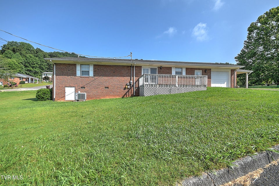 Photo #5: 105 Willcrest Circle
