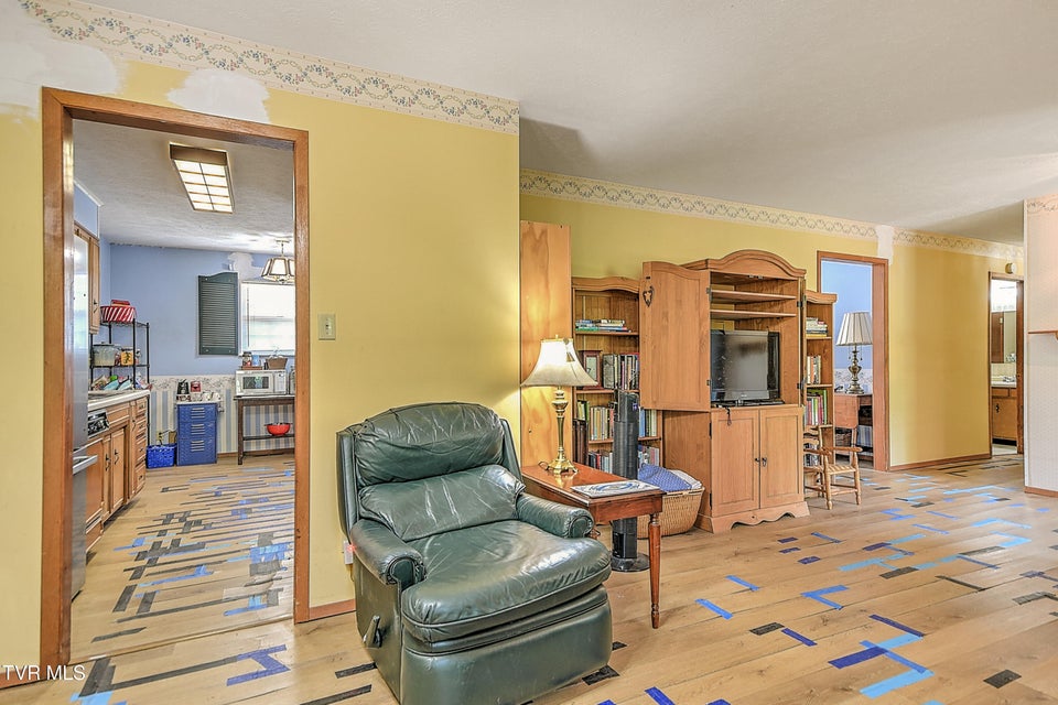 Photo #11: 105 Willcrest Circle
