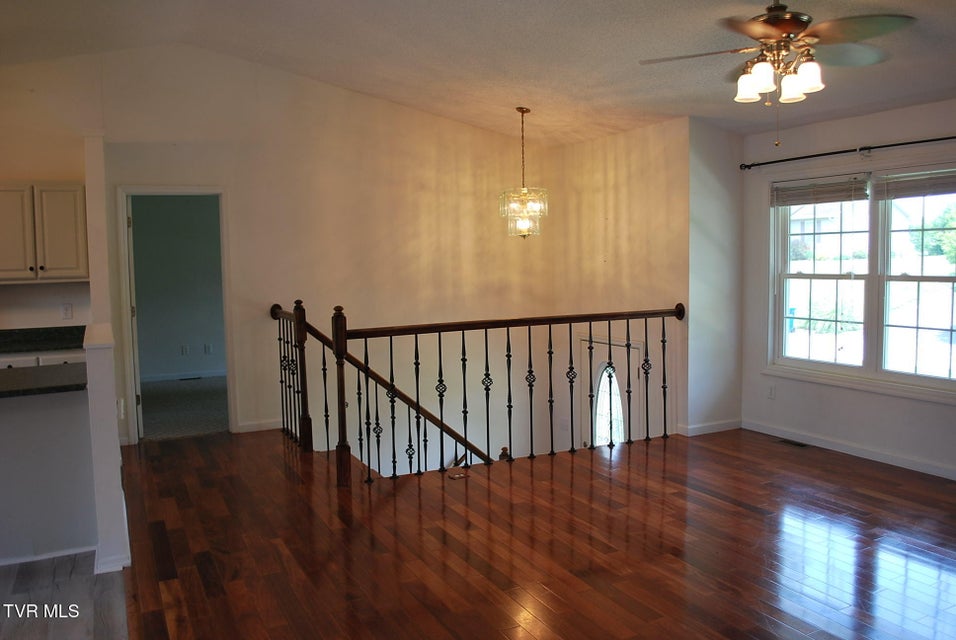 Photo #11: 115 Chimney Top Lane