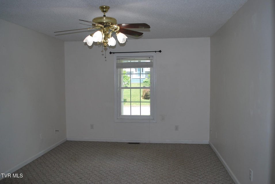 Photo #28: 115 Chimney Top Lane
