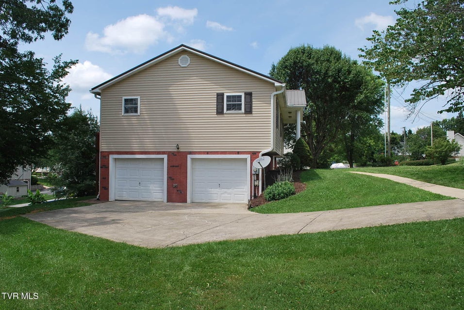 Photo #4: 115 Chimney Top Lane