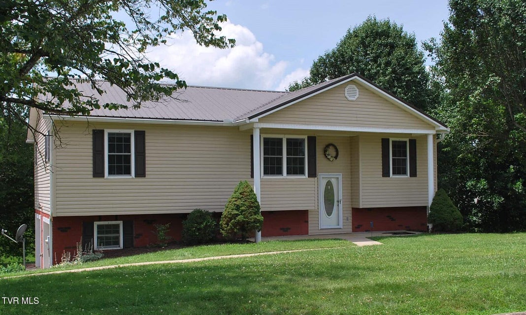 Photo #2: 115 Chimney Top Lane