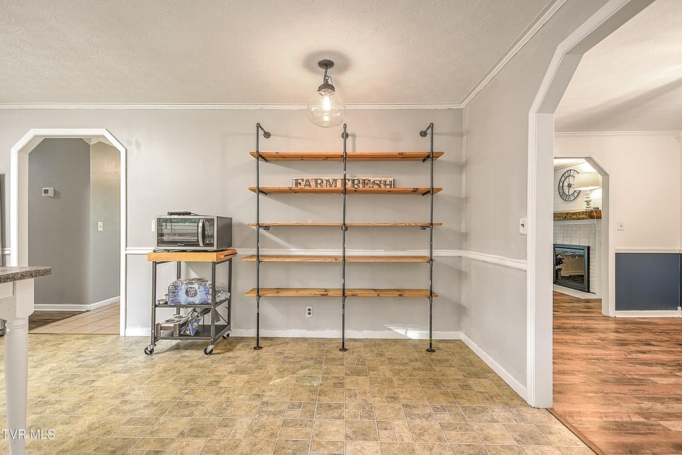 Photo #11: 112 Hillview Road