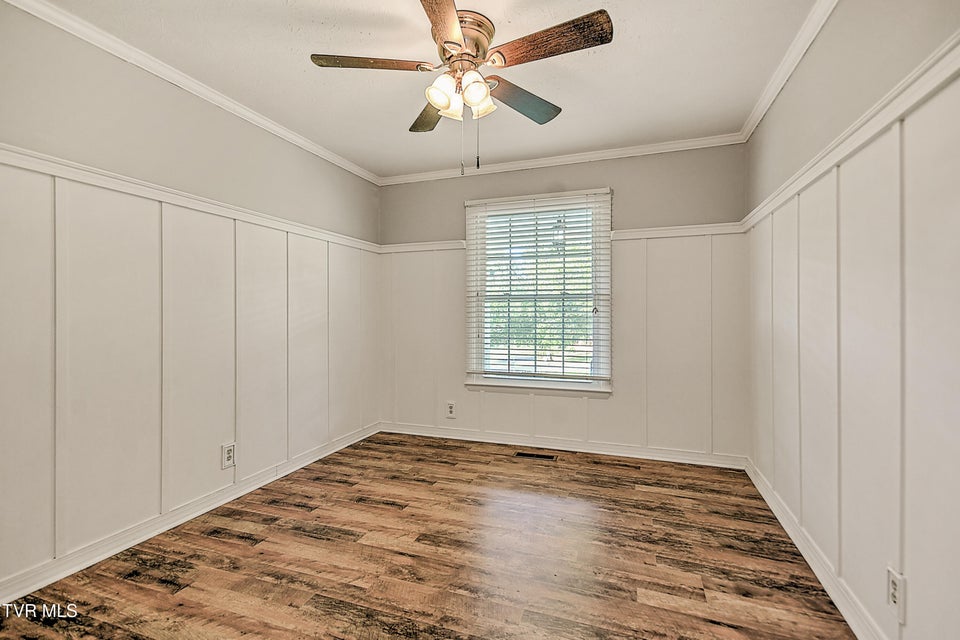 Photo #24: 112 Hillview Road