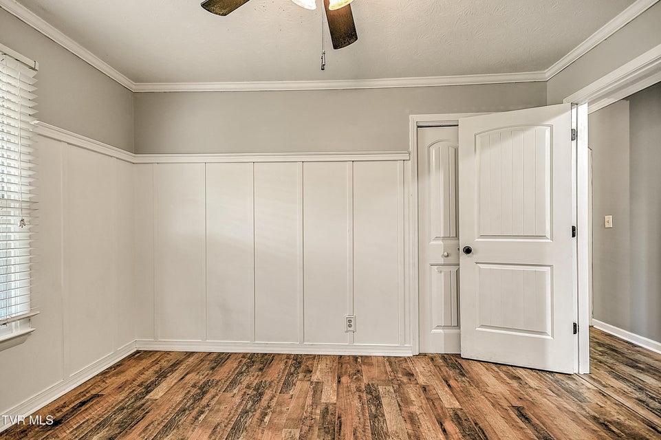 Photo #25: 112 Hillview Road