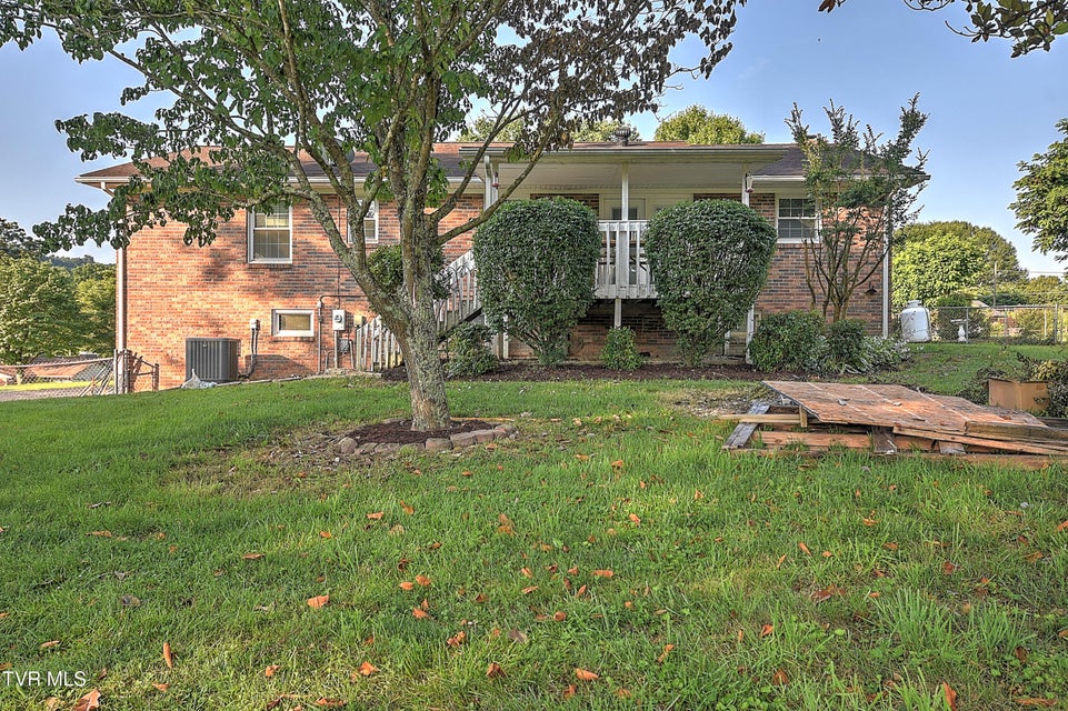 Photo #37: 112 Hillview Road