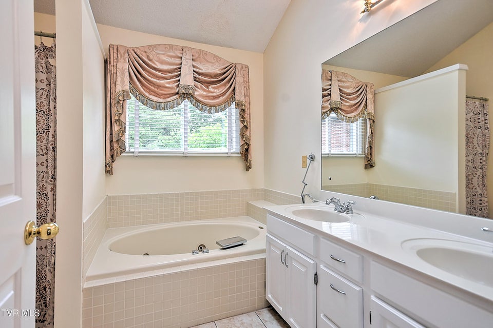Photo #44: 226 Willowbend Court Court