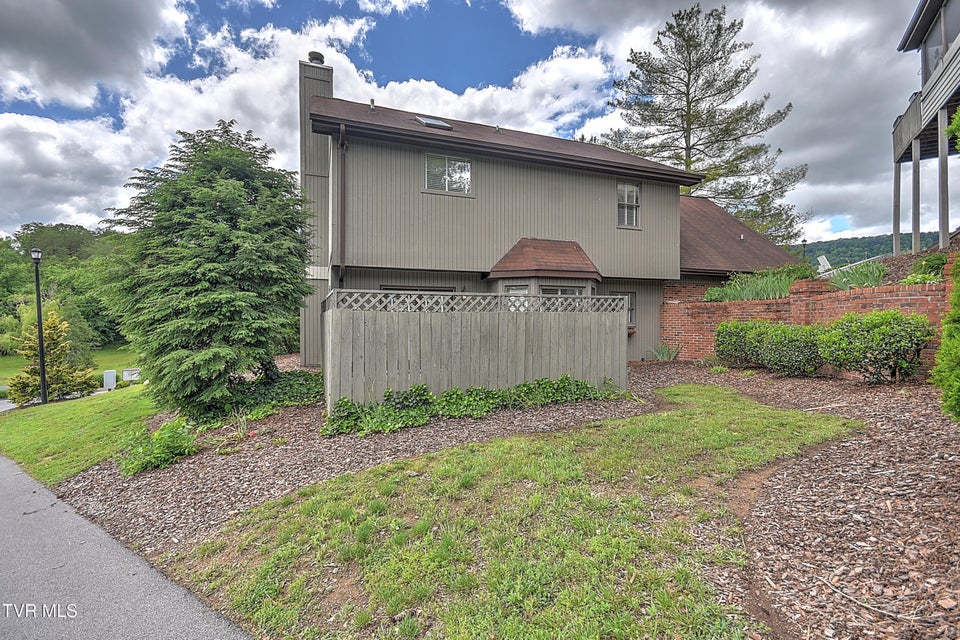 Photo #53: 226 Willowbend Court Court