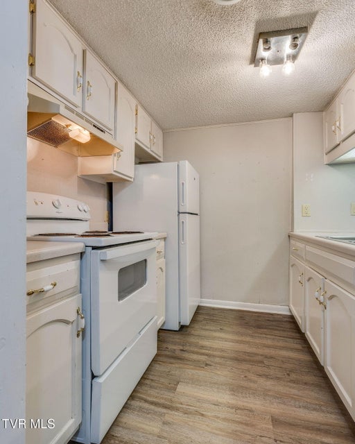 Photo #5: 815 7th Street