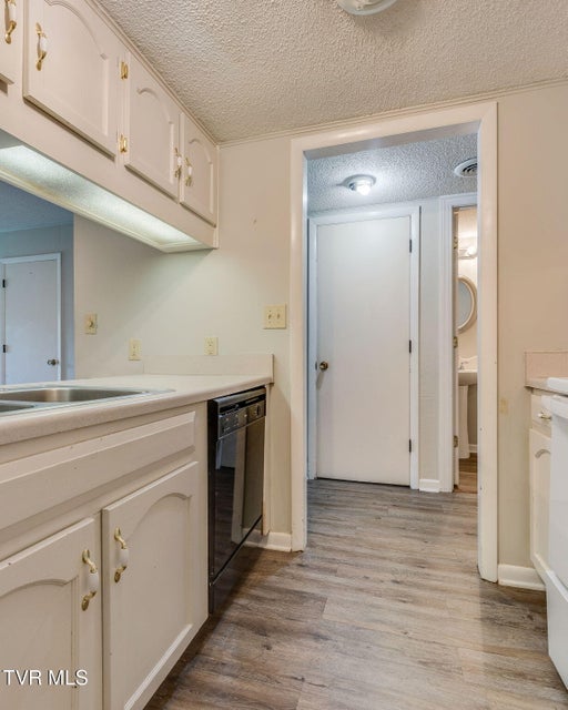 Photo #7: 815 7th Street