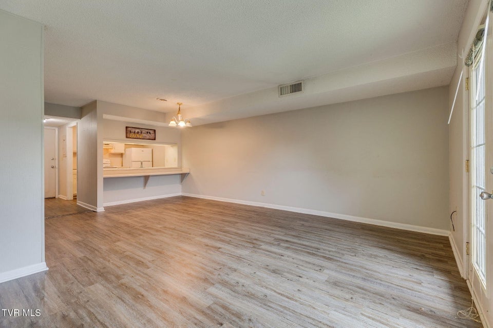 Photo #11: 815 7th Street