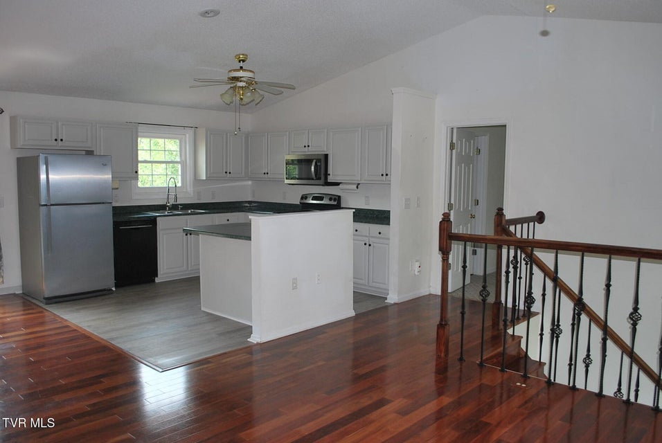 Photo #25: 115 Chimney Top Lane