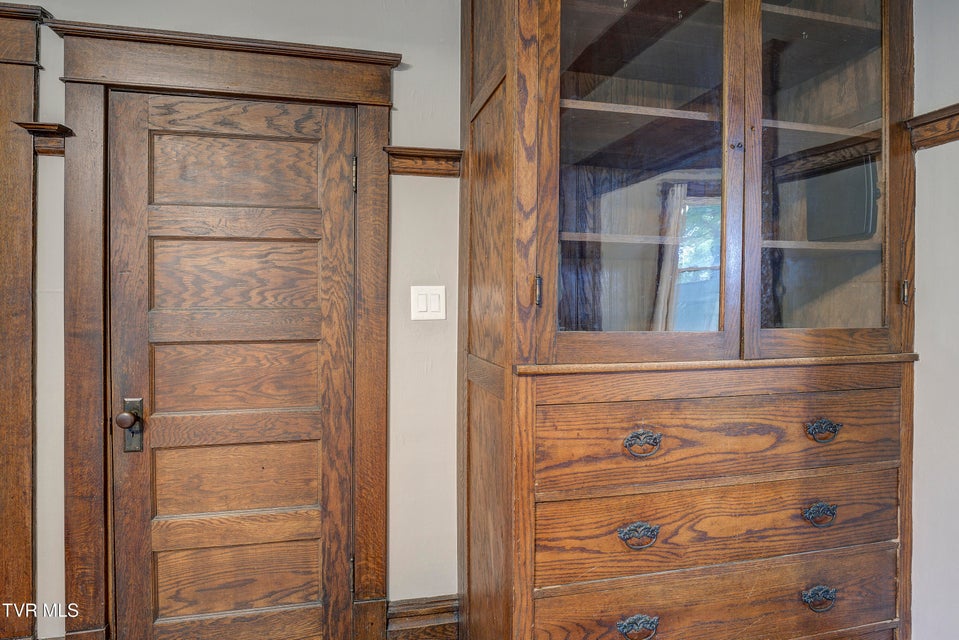 Photo #9: 313 Lamont Street