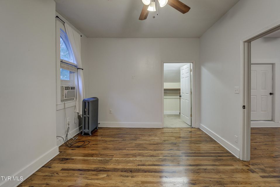 Photo #25: 313 Lamont Street