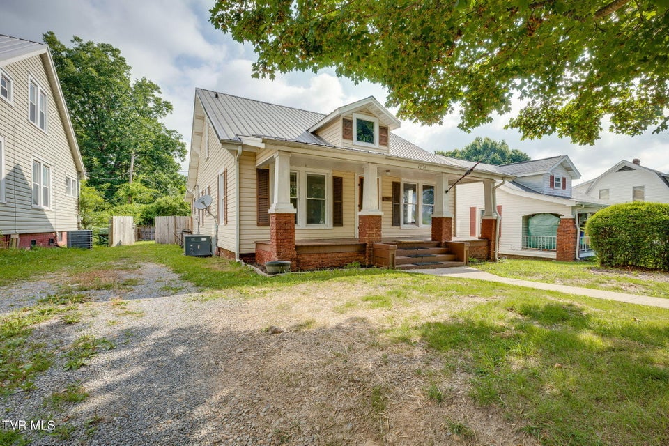 Photo #2: 1234 Center Street