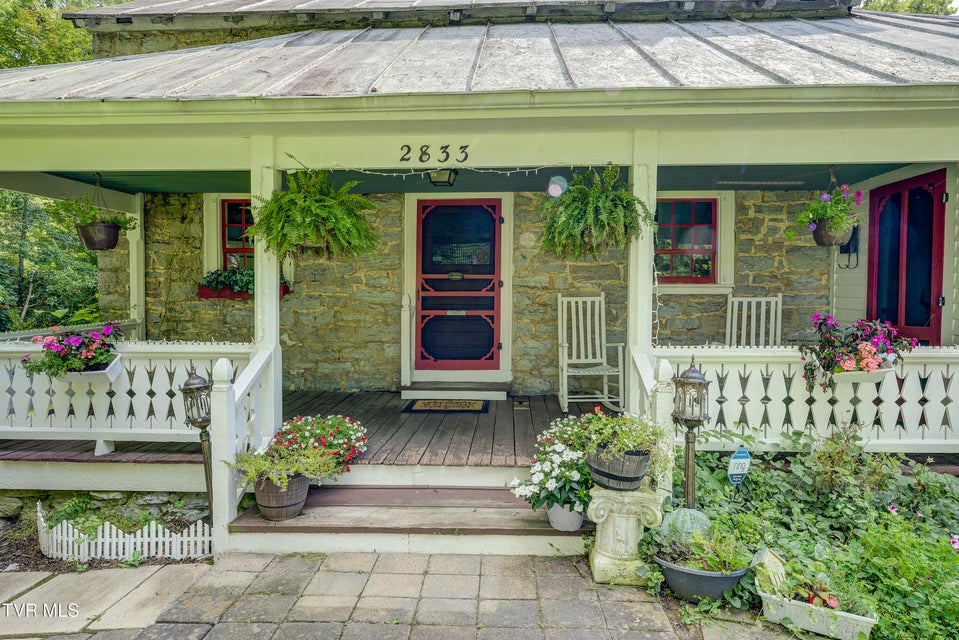 Photo #3: 2833 Oakland Avenue