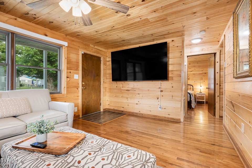 Photo #17: 1524 Redwood Drive