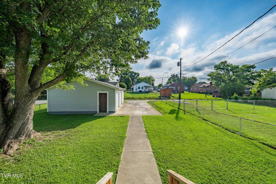 Photo #22: 1524 Redwood Drive