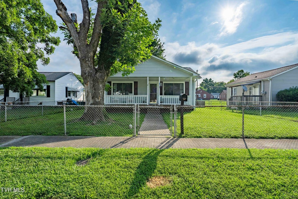 Photo #31: 1524 Redwood Drive