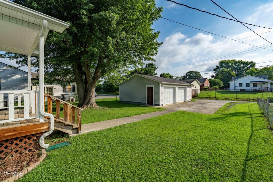 Photo #35: 1524 Redwood Drive