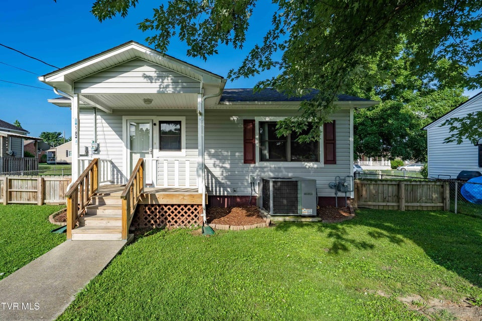 Photo #38: 1524 Redwood Drive