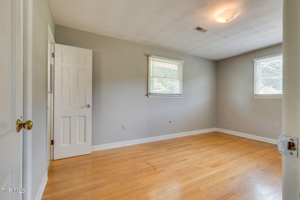 Photo #16: 708 Hill Road