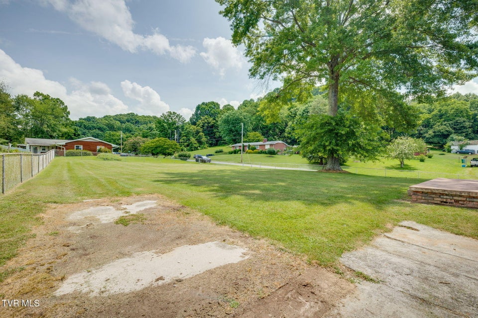 Photo #38: 708 Hill Road