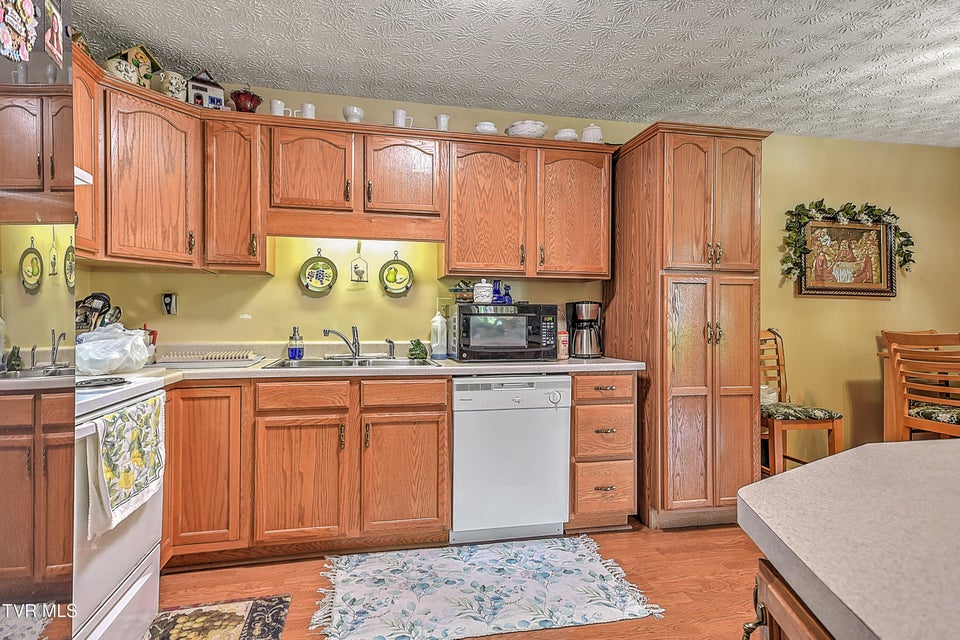 Photo #9: 929 Cornerstone Court