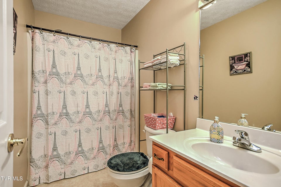 Photo #13: 929 Cornerstone Court
