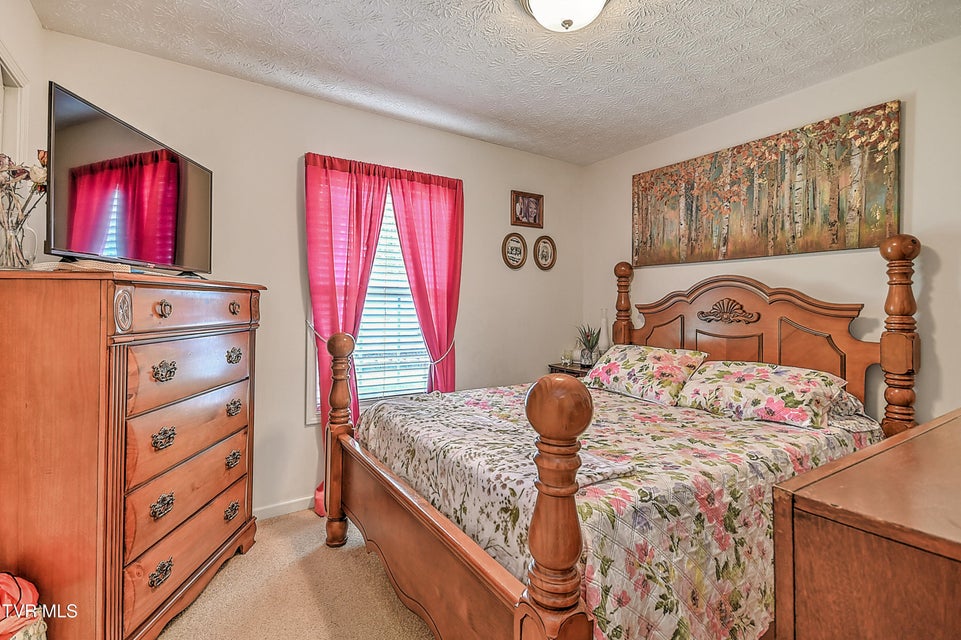 Photo #14: 929 Cornerstone Court